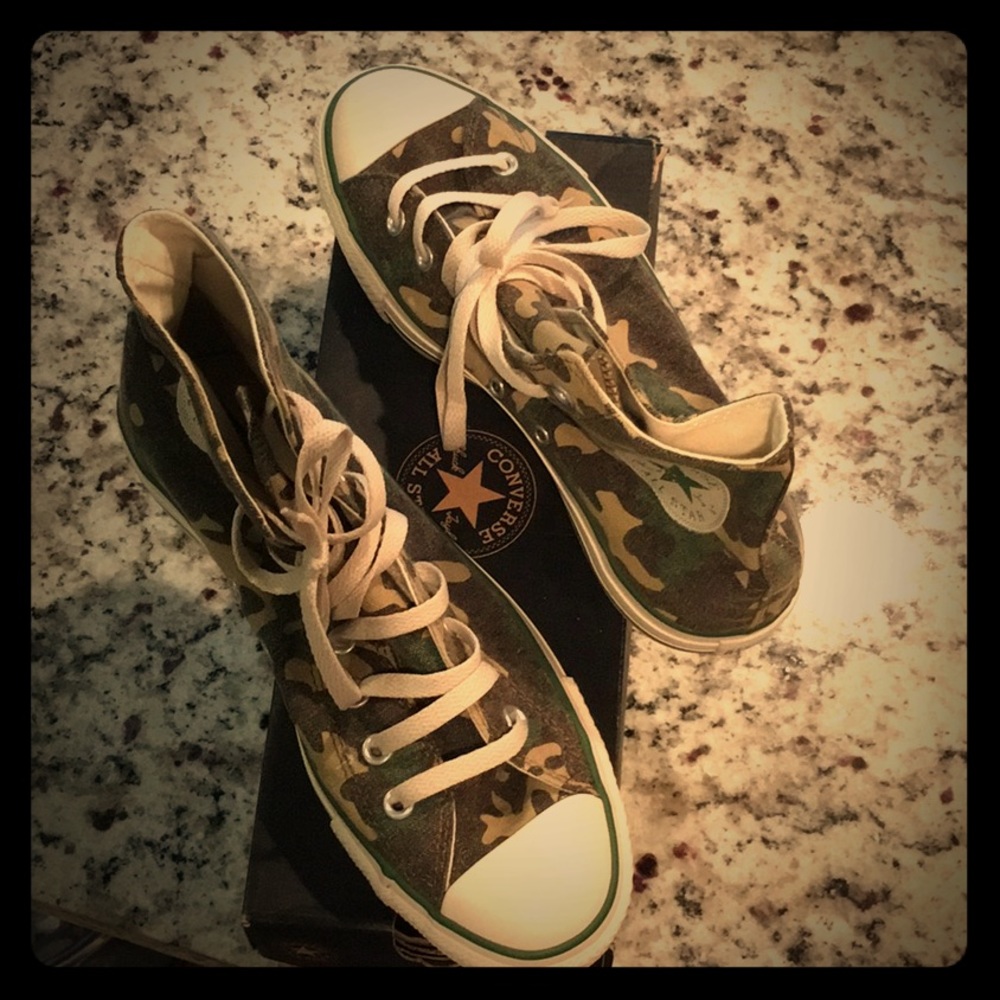 Converse Chuck Taylor Camo Hi-tops